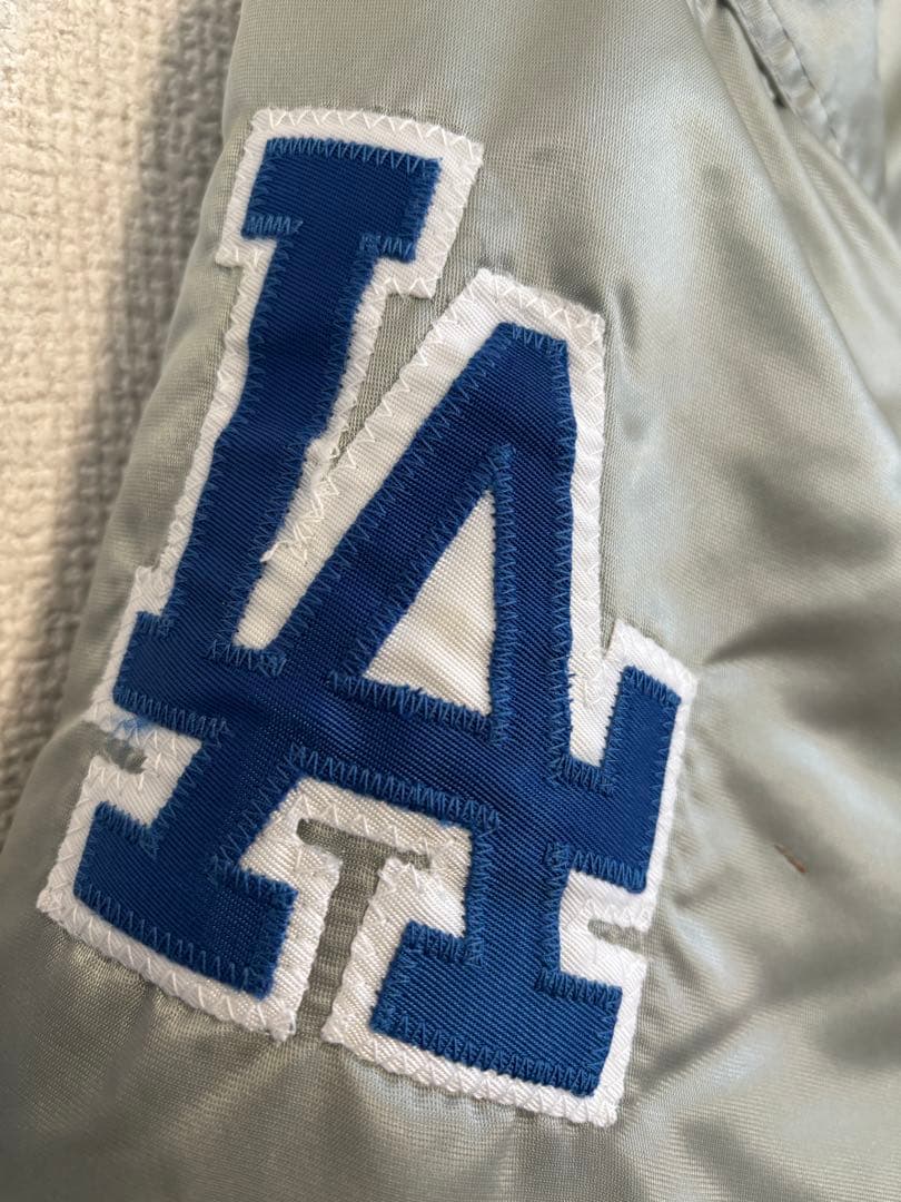レオン Dodgers サテンジャケット シルバー