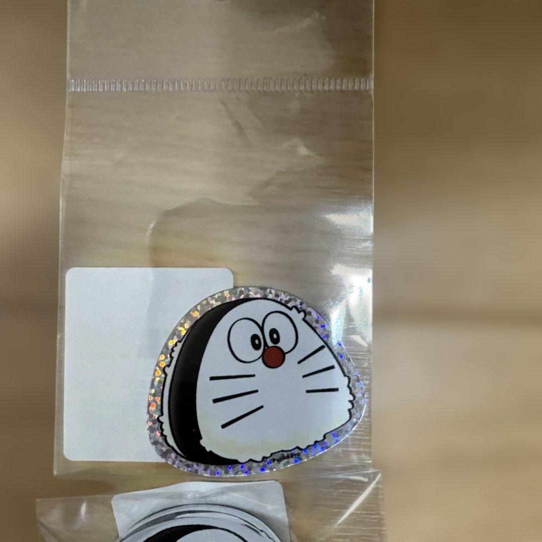 100%ドラえもん 東京　おにぎりぬいぐるみとシールセット　マグネット