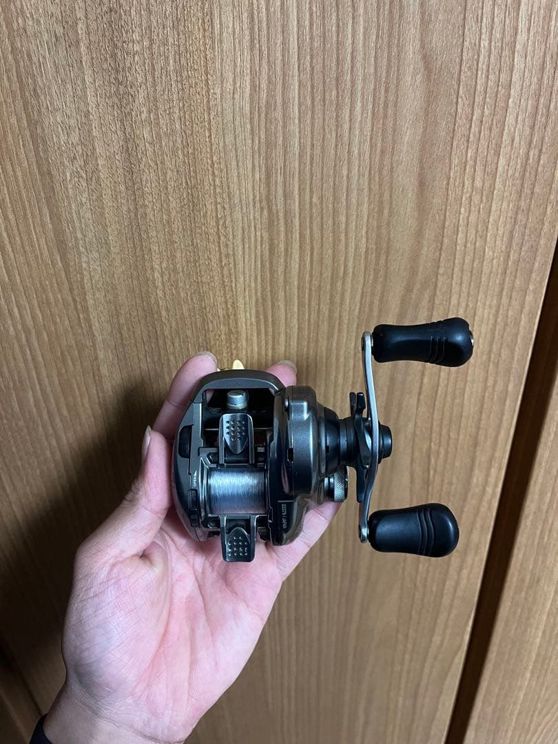 シマノ SHIMANO メタニウムDC 左巻き ベイトリール