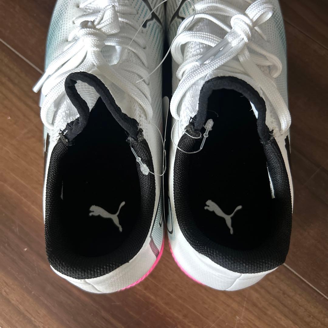 【新品】PUMA プーマ サッカー スパイク シューズ フューチャー 21.5
