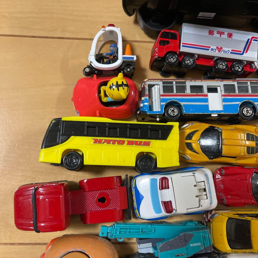トミカミニカーセット 片付けトラック付き