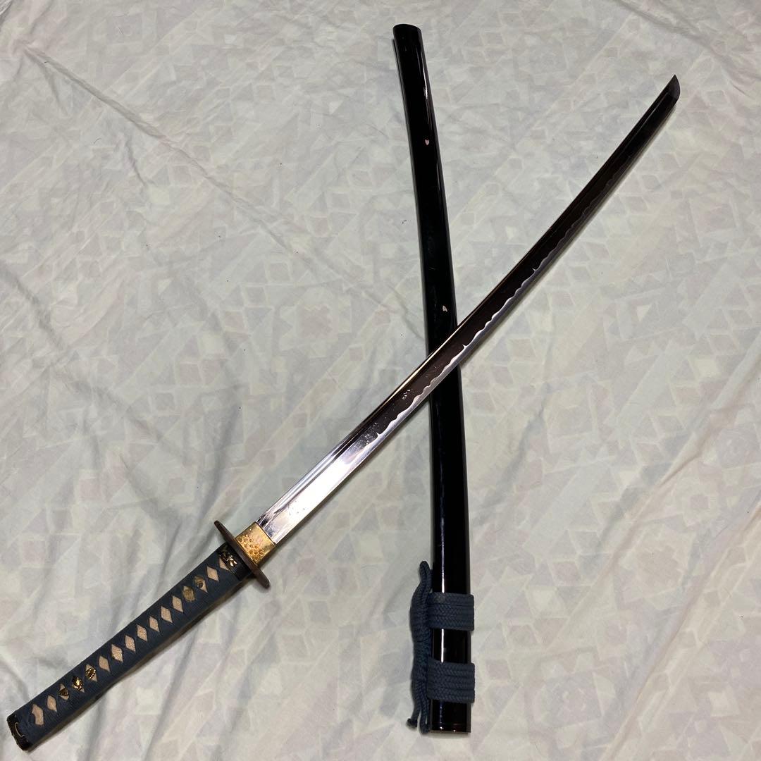 格安高級居合刀 濃緑柄 桜花透し木瓜鍔 螺鈿桜花入黒呂鞘