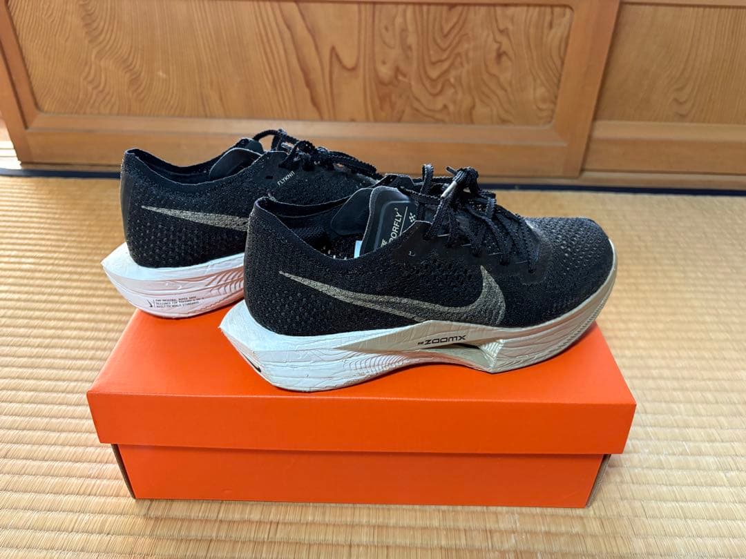 NIKE ヴェイパーフライ3 25.5cm