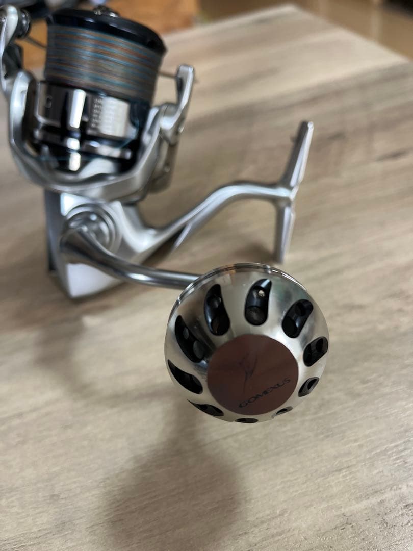 シマノ　shimano 19 ストラディック 3000MHG