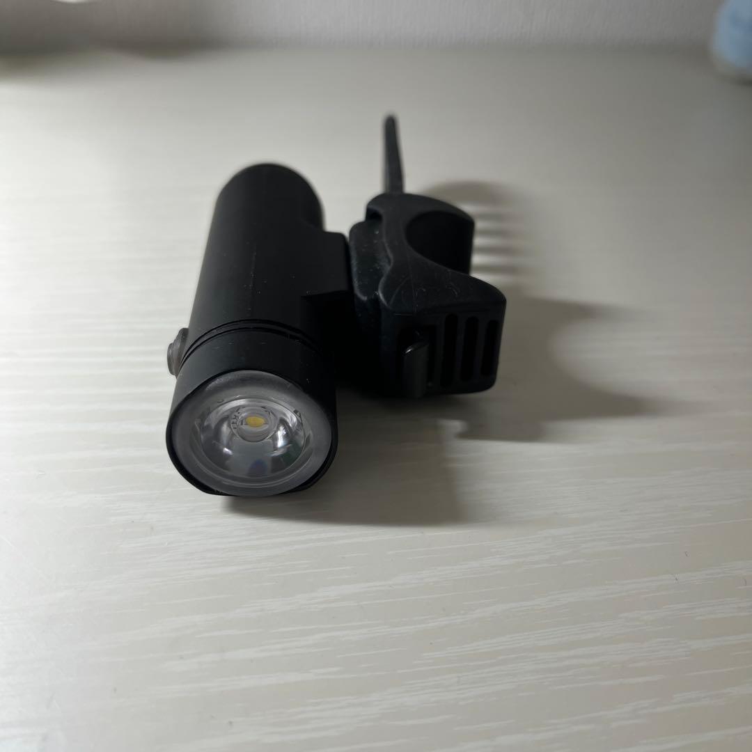 ken　フロントライト　自転車　LEZYNE CLASSIC DRIVE