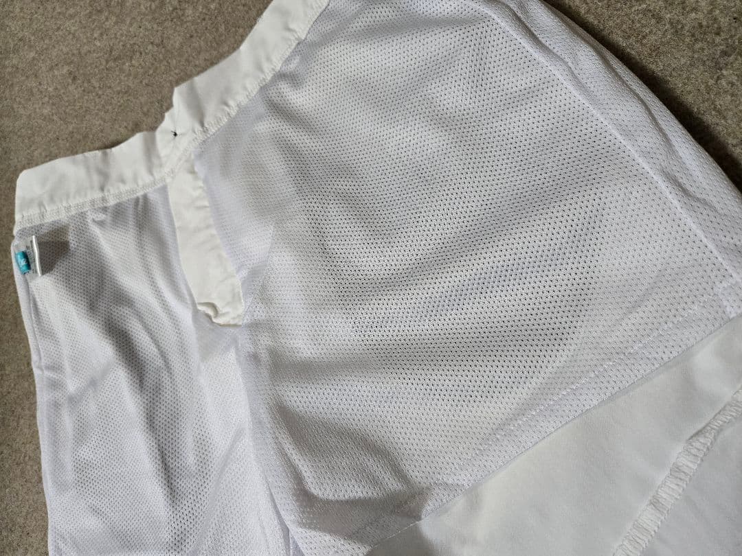【新品タグ付】CUARTO UNITED♡ロゴ　サイドパイピング　ホワイトパンツ