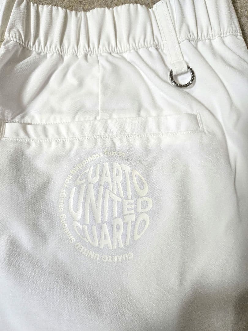 【新品タグ付】CUARTO UNITED♡ロゴ　サイドパイピング　ホワイトパンツ