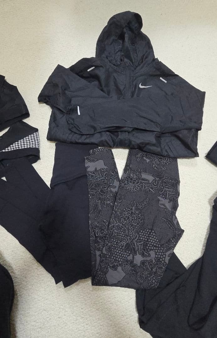 Nike トレーニングウェアセット ブラック　Mサイズ
