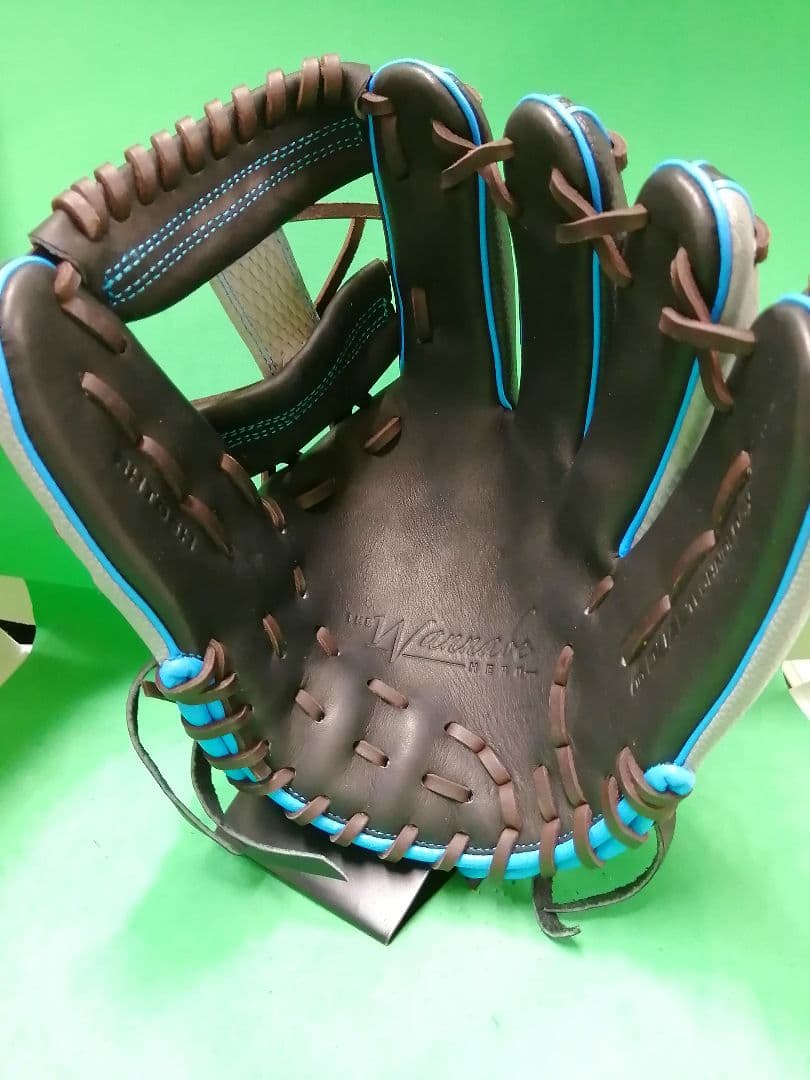 17.Wilsonワナビー軟式グラブ