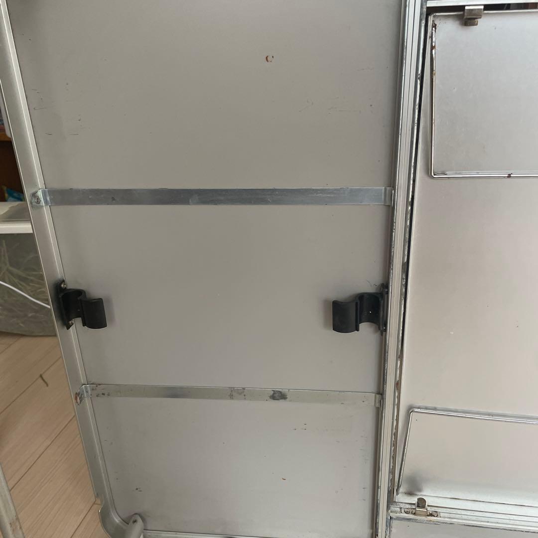 Coleman 四つ折りBBQテーブル