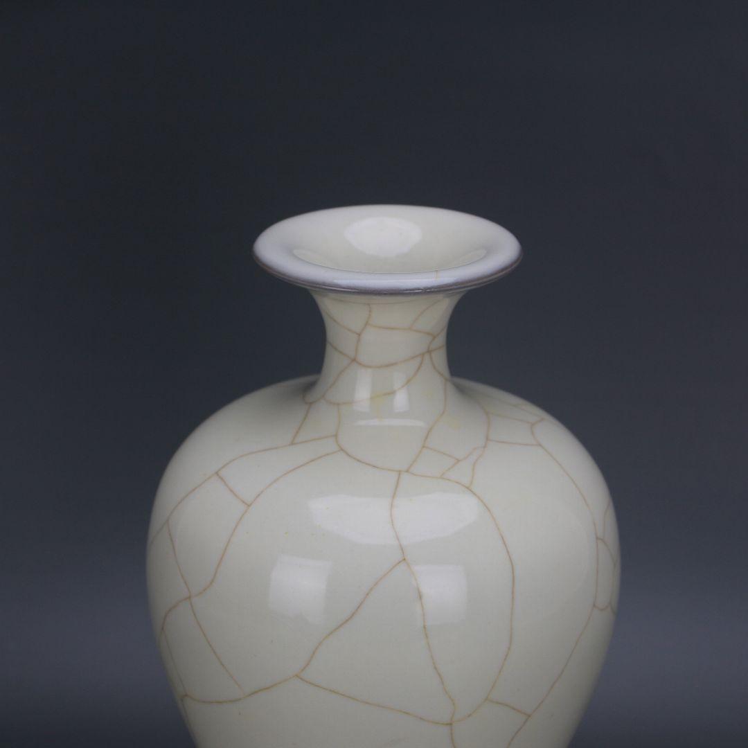 月白釉金線線梅瓶 磁器 置物 陶磁器 現代工芸品 美術品 装飾品