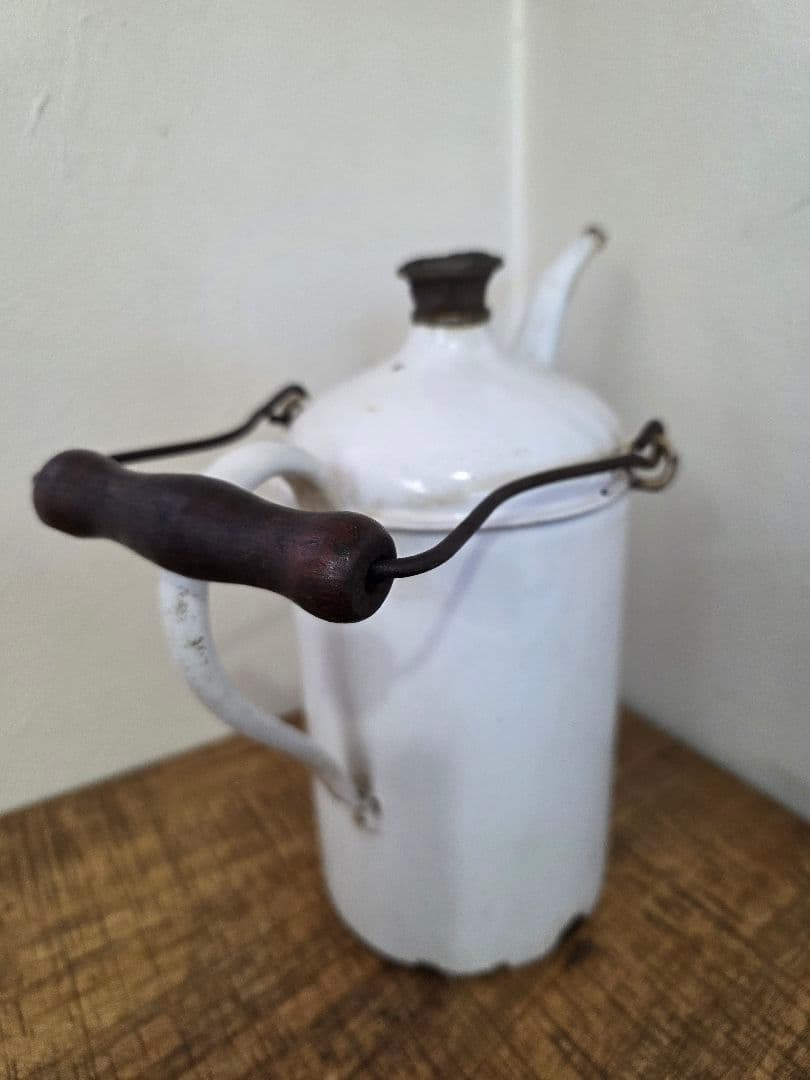 Z*i様 激レア　給油缶　ビンテージストーブ　石油ストーブ　琺瑯製