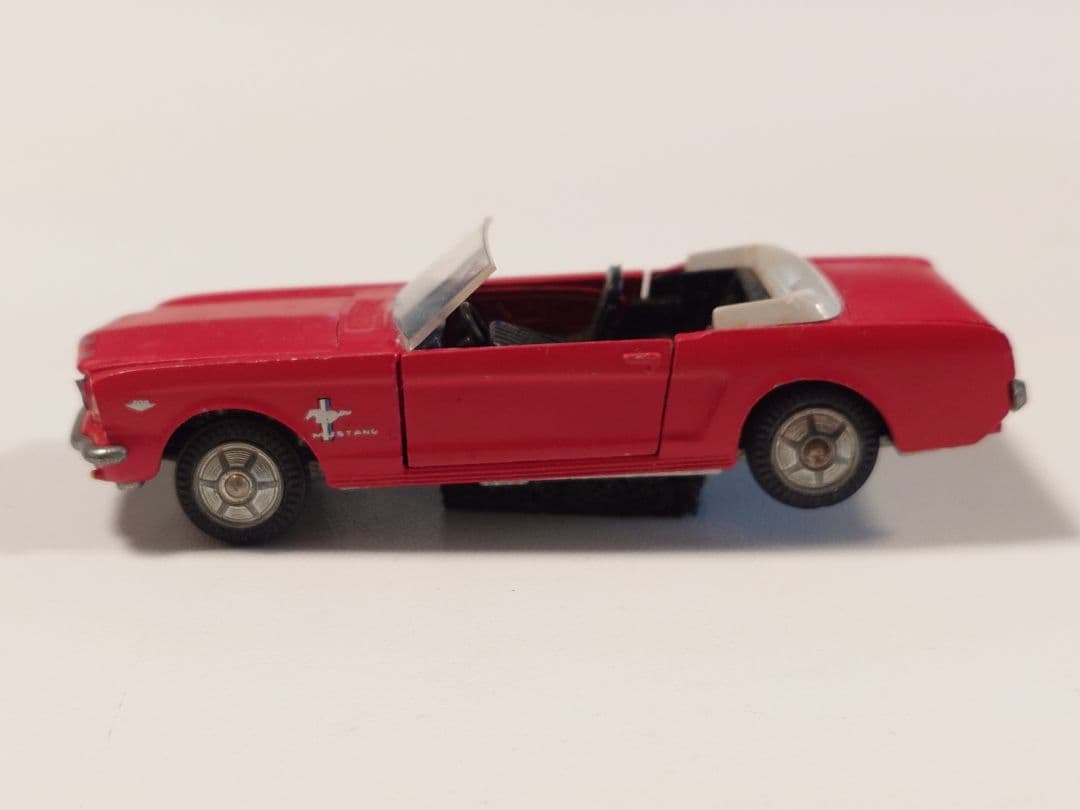TEKNO NO.833 FORD MUSTANG （赤）
