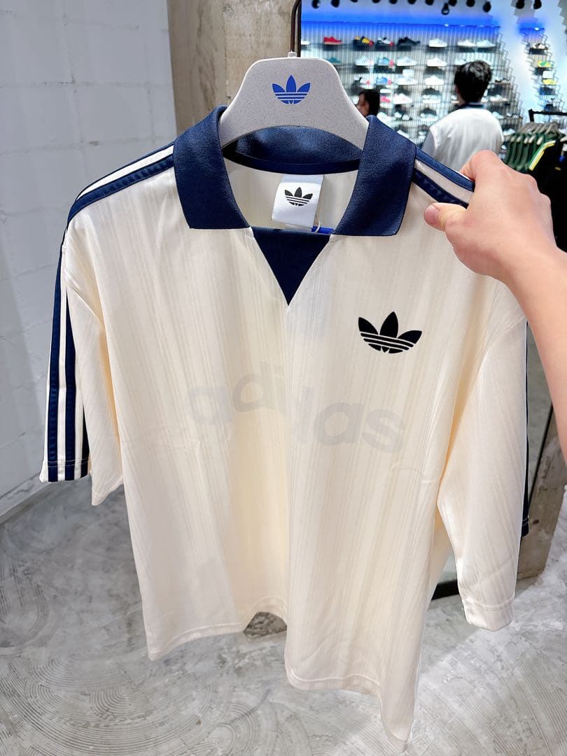 adidas ホワイト ネイビー ポロシャツ