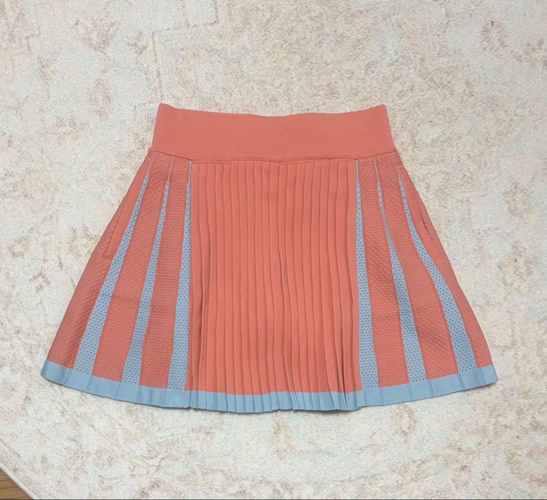 週末割✨アディダス 上下セット S 春モテコーデ　プリーツスカート　モックネック