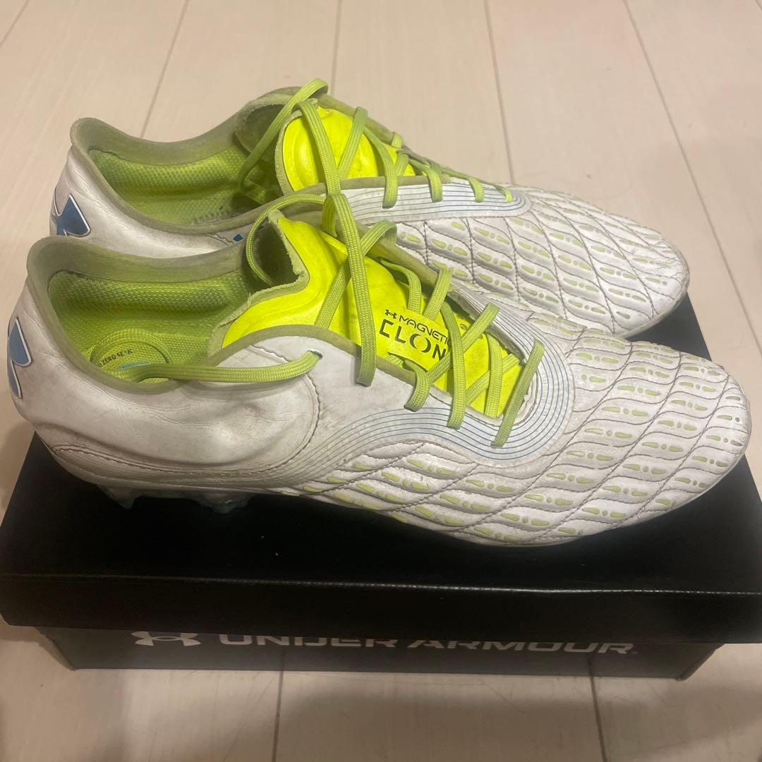 Under Armour サッカーシューズ スパイク　白26.5cm