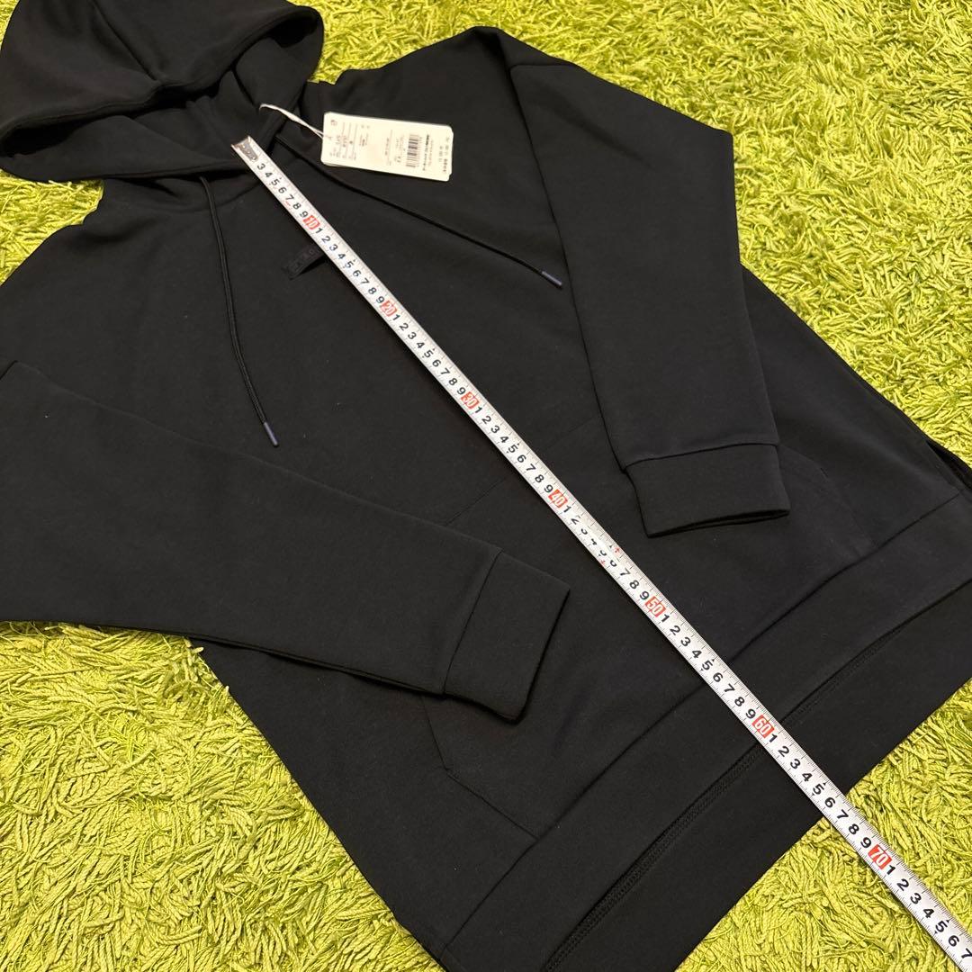 【TaylorMade】新品✨M フード付きロゴトレーナー　スリット付き　秋冬