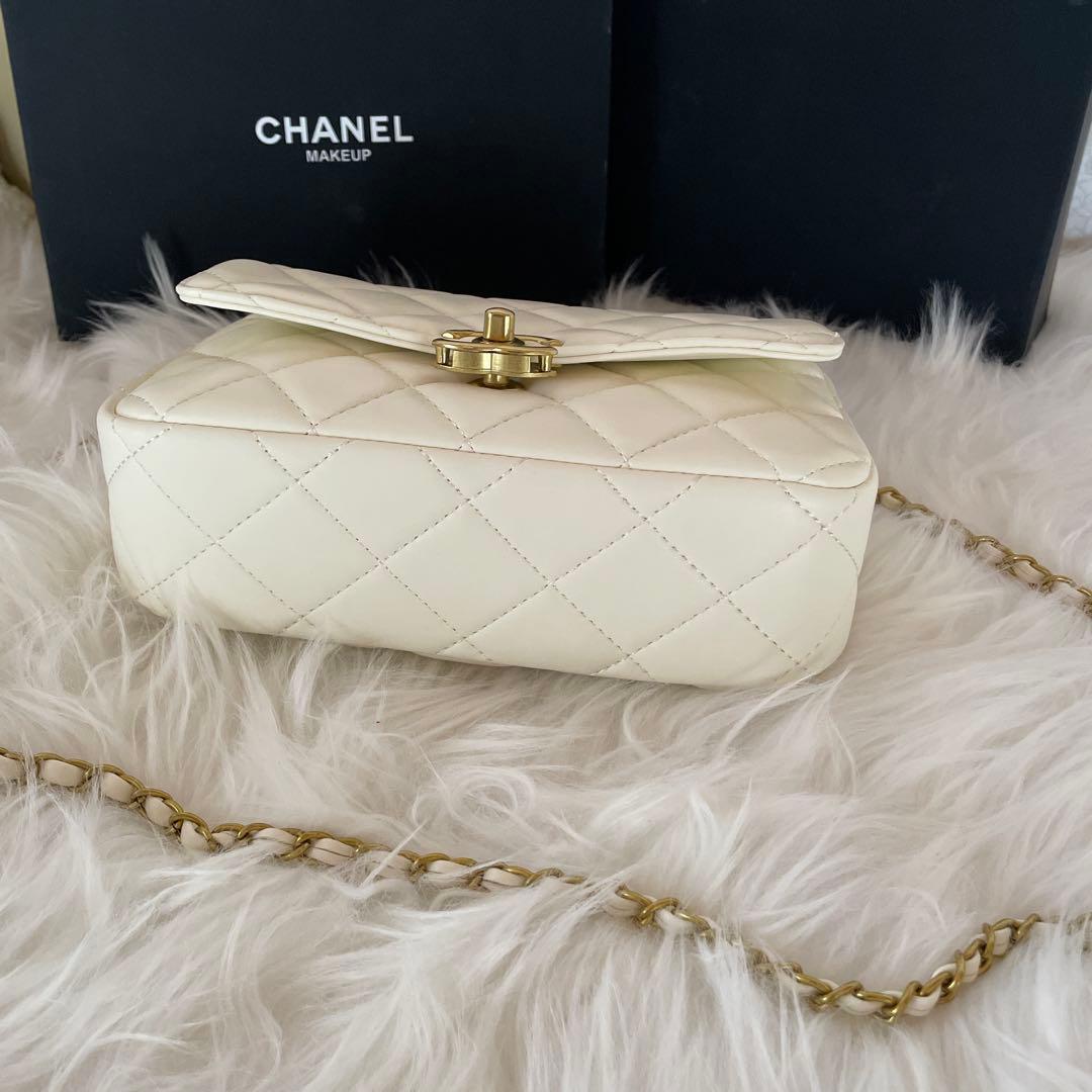 【専用購入で1,000円引き致します】CHANEL ホワイトキルティングバッグ