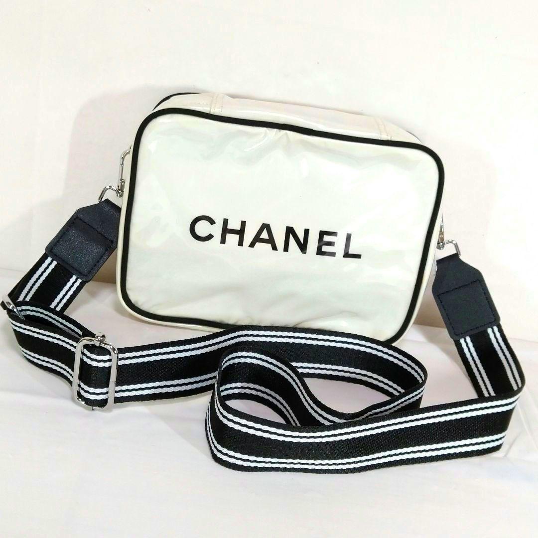 シャネル スポーツタイプ ビニル ポーチ ショルダーストラップ CHANEL