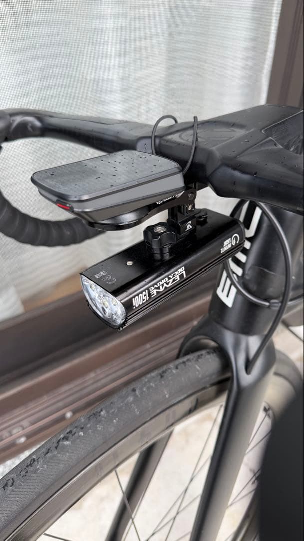 SHIMANO PRO. VIBE EVO 一体型カーボンハンドル