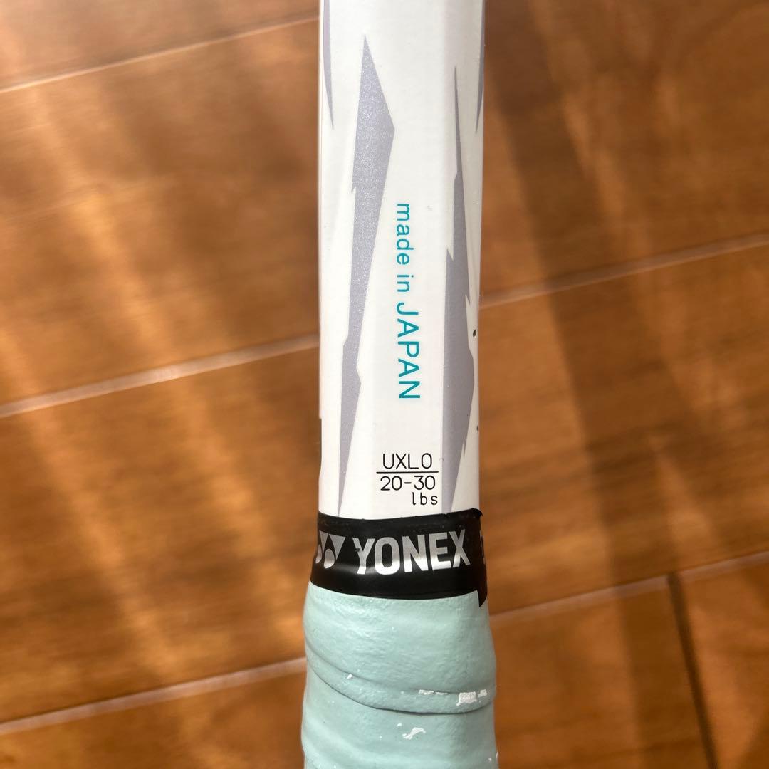 【値下げ】ヨネックス　ボルトレイジ5V UXL0