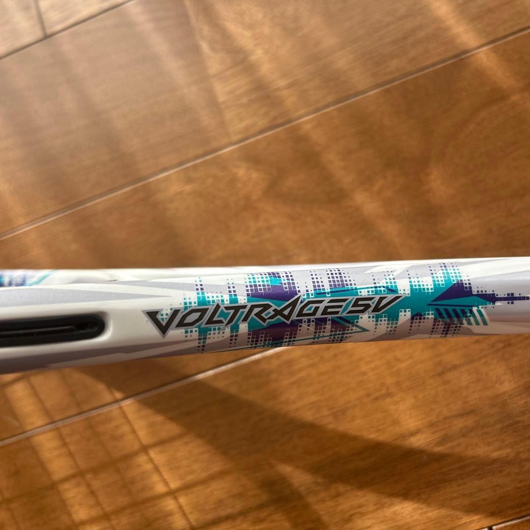 【値下げ】ヨネックス　ボルトレイジ5V UXL0