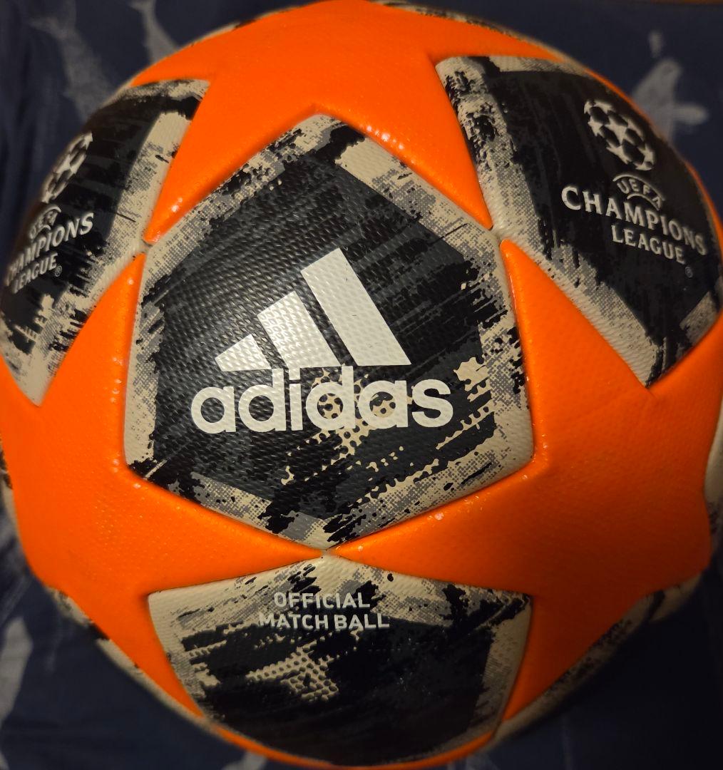 adidas フィナーレ荒天用試合球