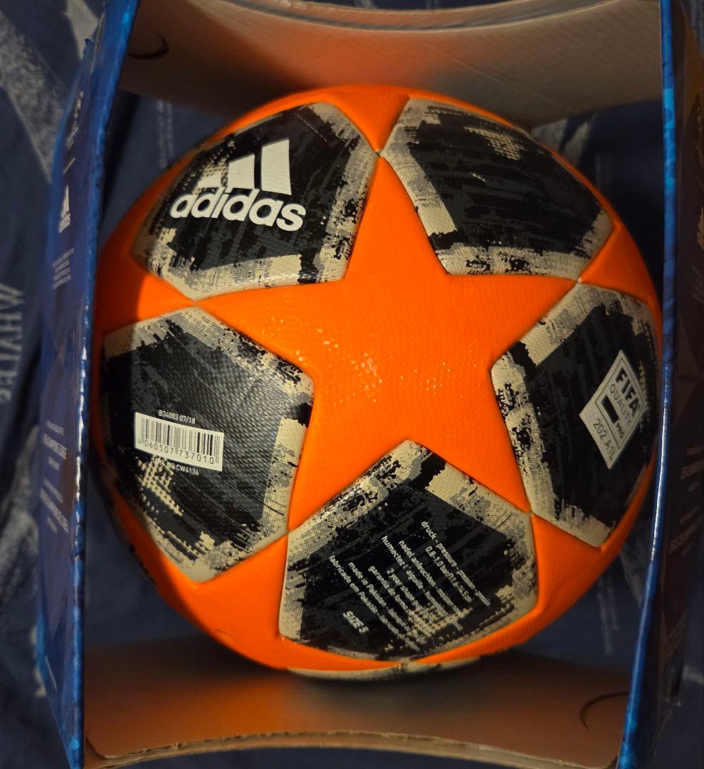 adidas フィナーレ荒天用試合球