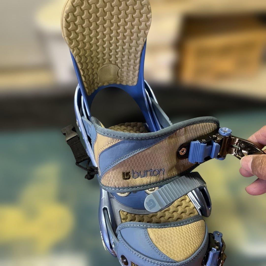 SALOMON スノーボード　BURTON ビンディング　レディース　145㌢