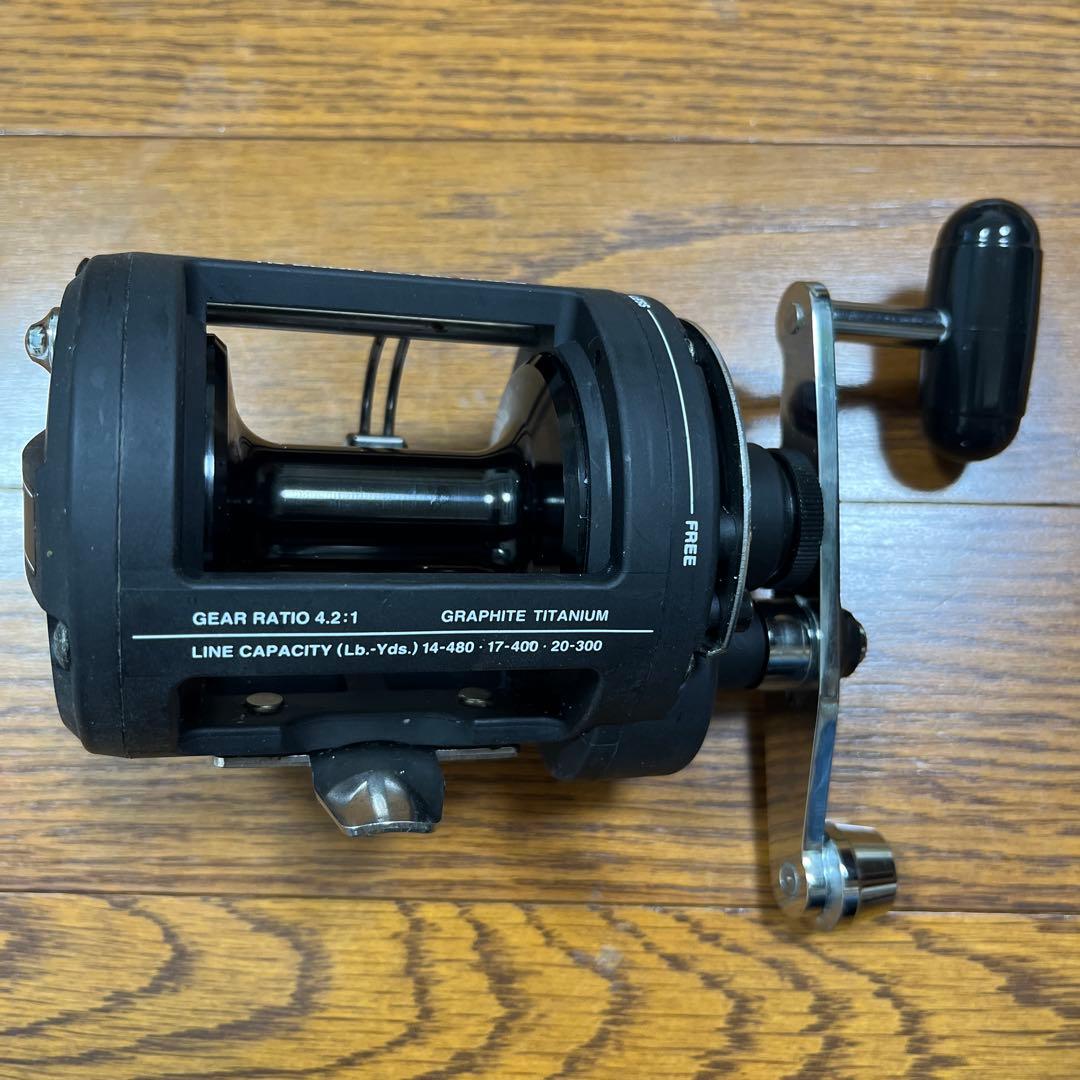 SHIMANO Charter Special TR 2000 LDベイトリール
