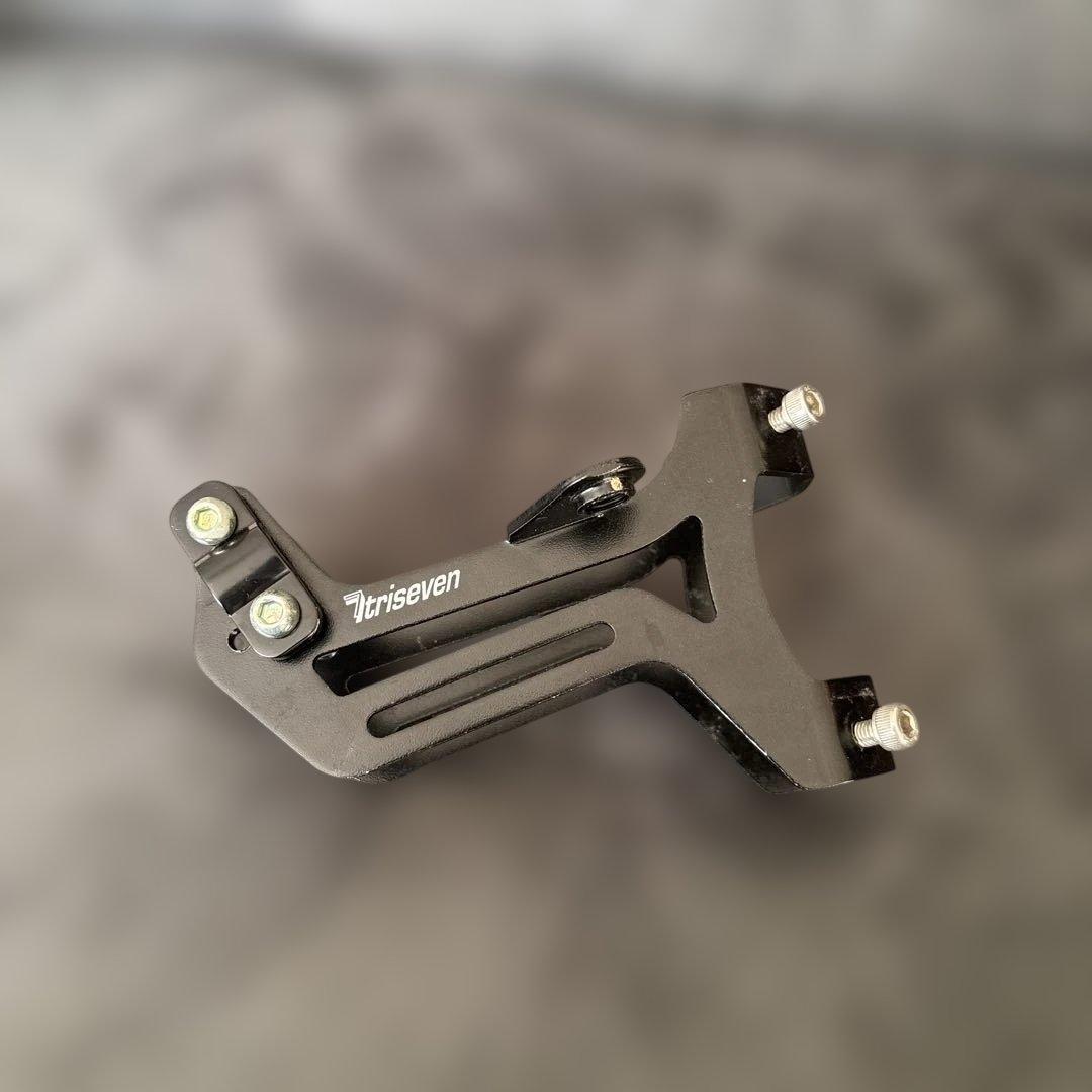 FIZIK フィジーク　ARIONE R7 サドル　と　ボトルホルダー