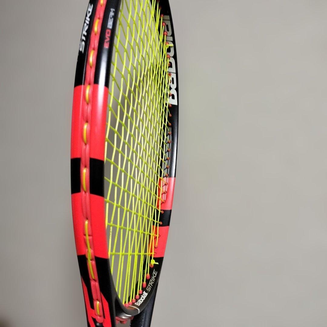 Babolat Pure Strike 100 テニスラケットG2