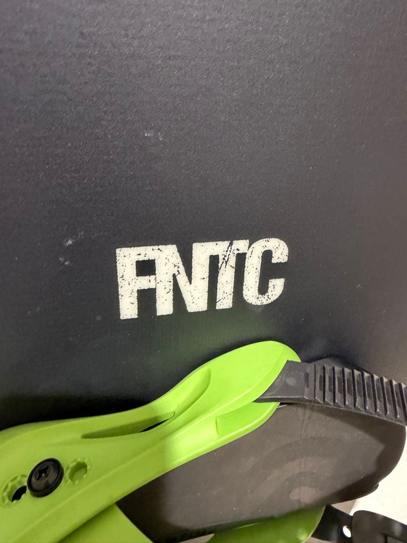 【美品】FNTC TNTスノーボード　153