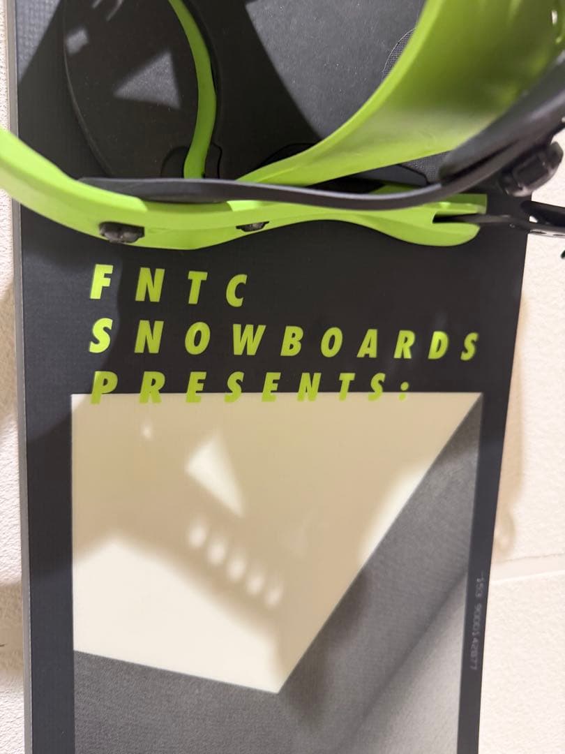 【美品】FNTC TNTスノーボード　153