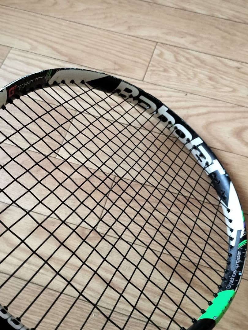 aeroPro Team ウィンブルドンエディション 硬式ラケットBabolat