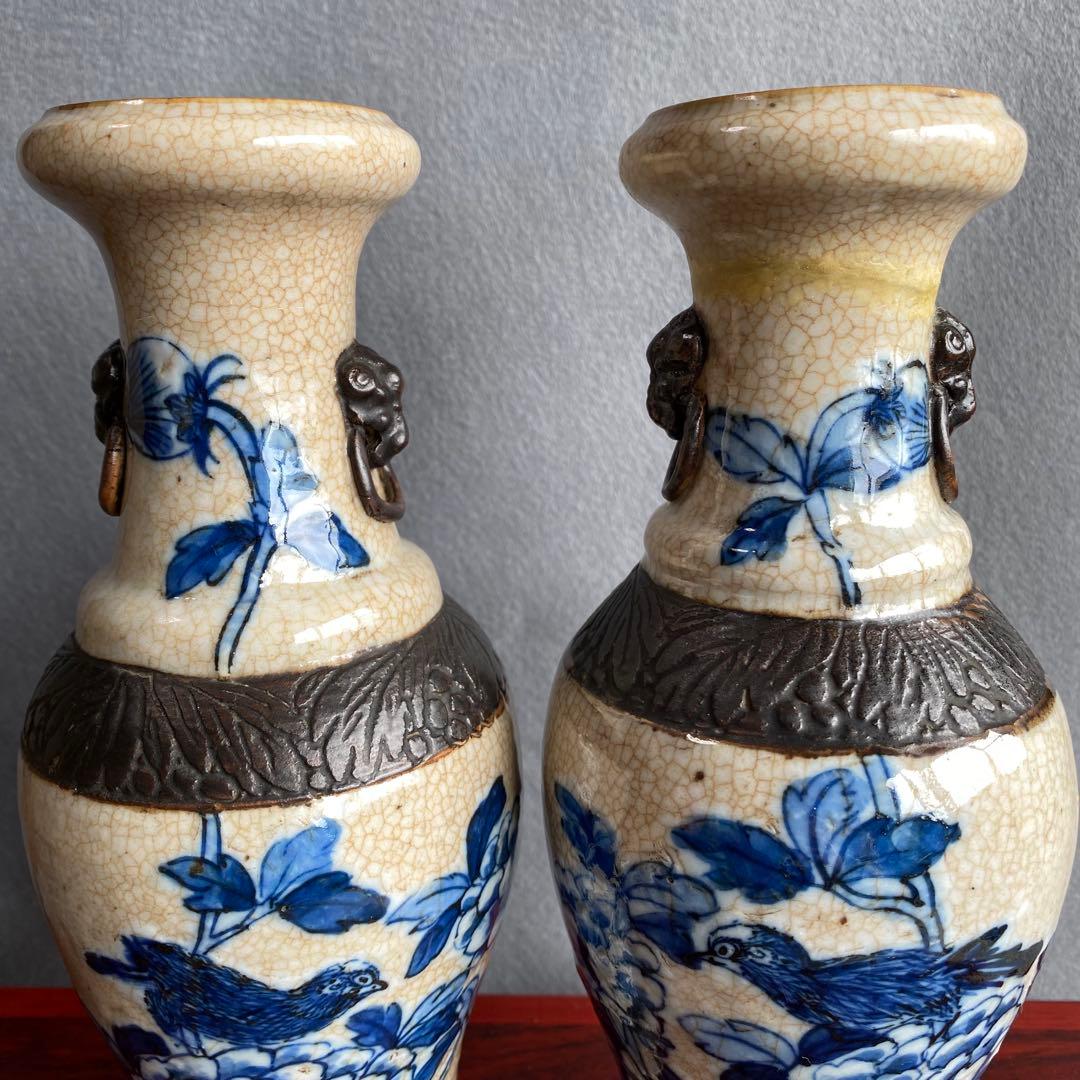 中国青花花生一対　明代成化年製　染付花鳥画　象耳　貫入磁器　花瓶花入 清時代