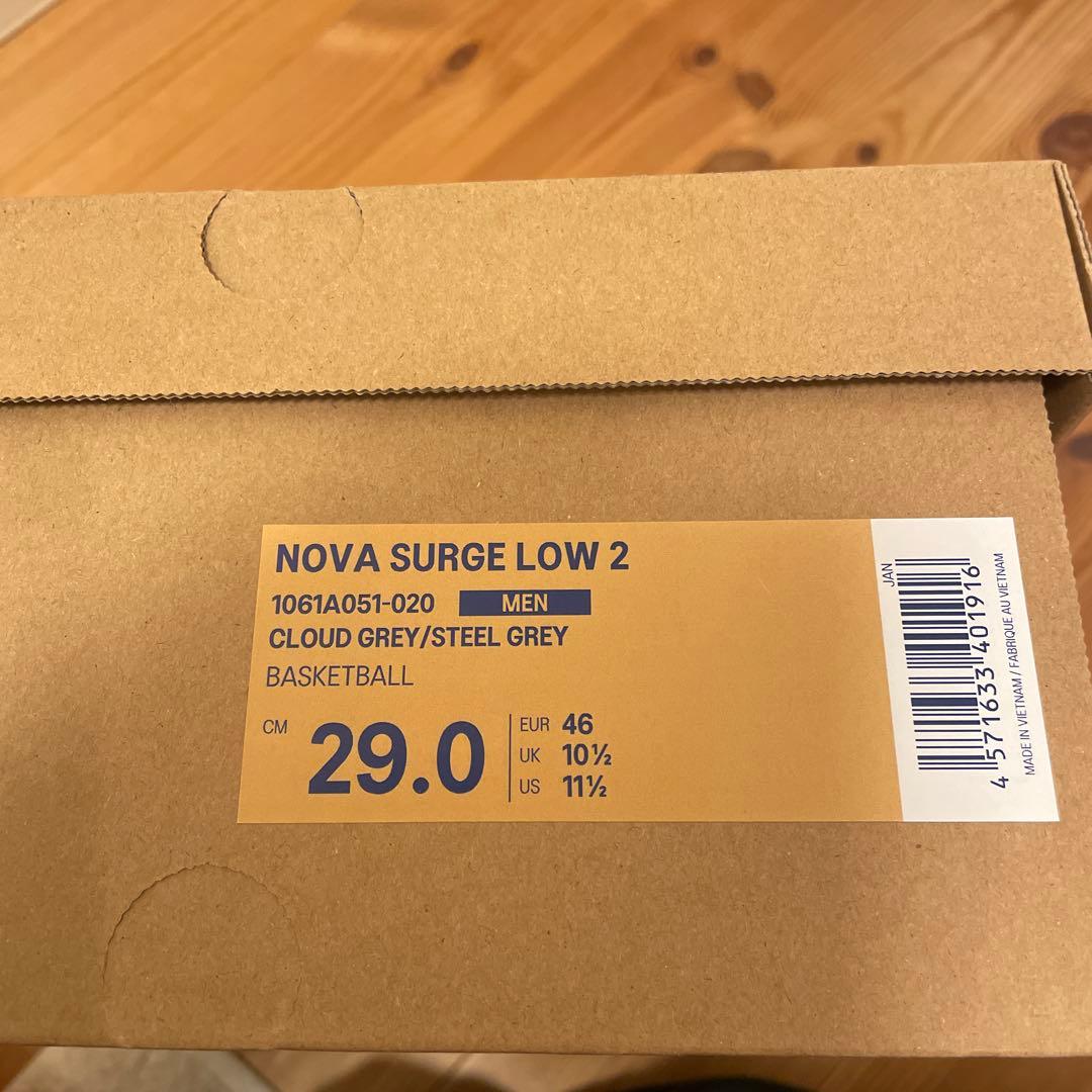 シューズ(男性用) NOVA SURGE LOW2