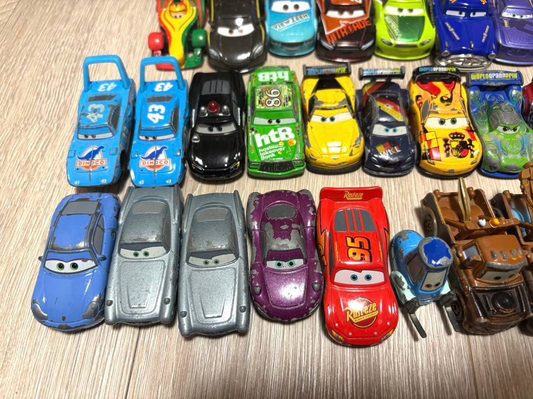 カーズ ミニカーセット 39台