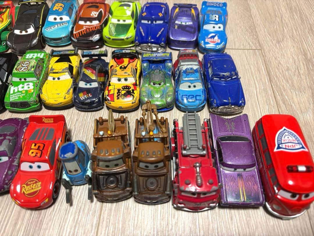 カーズ ミニカーセット 39台
