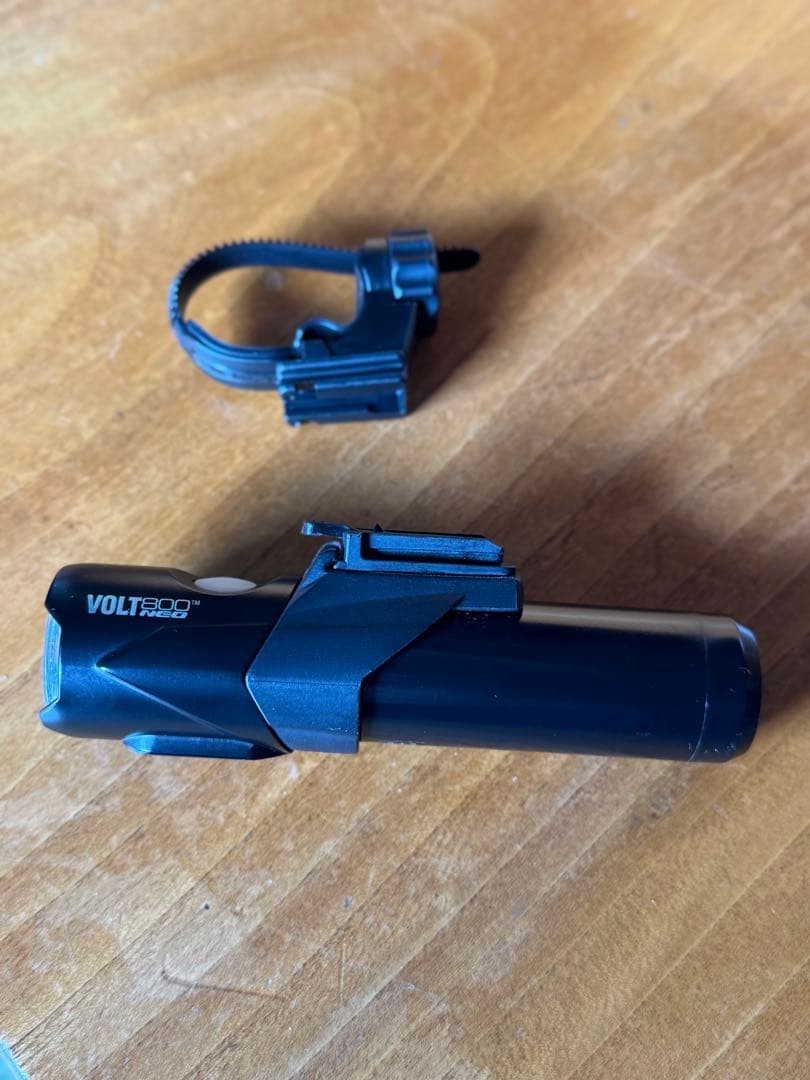 (美品)CATEYE VOLT 800NEO