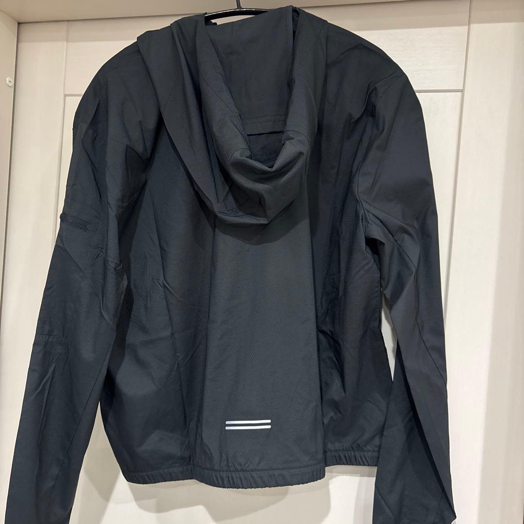 ナイキ　NIKE ランニングウェア　ウインドブレーカー　新品　レディースM