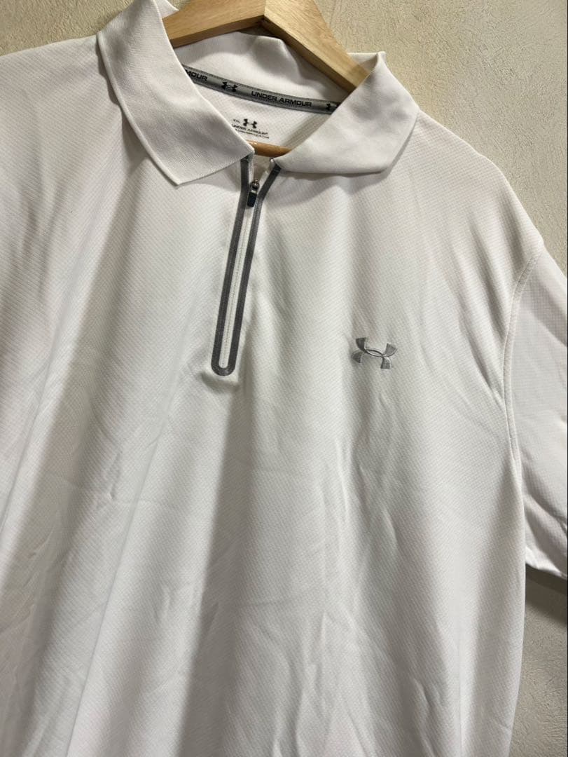 【大きいサイズ】 Under Armour ホワイト ポロシャツ（半袖）