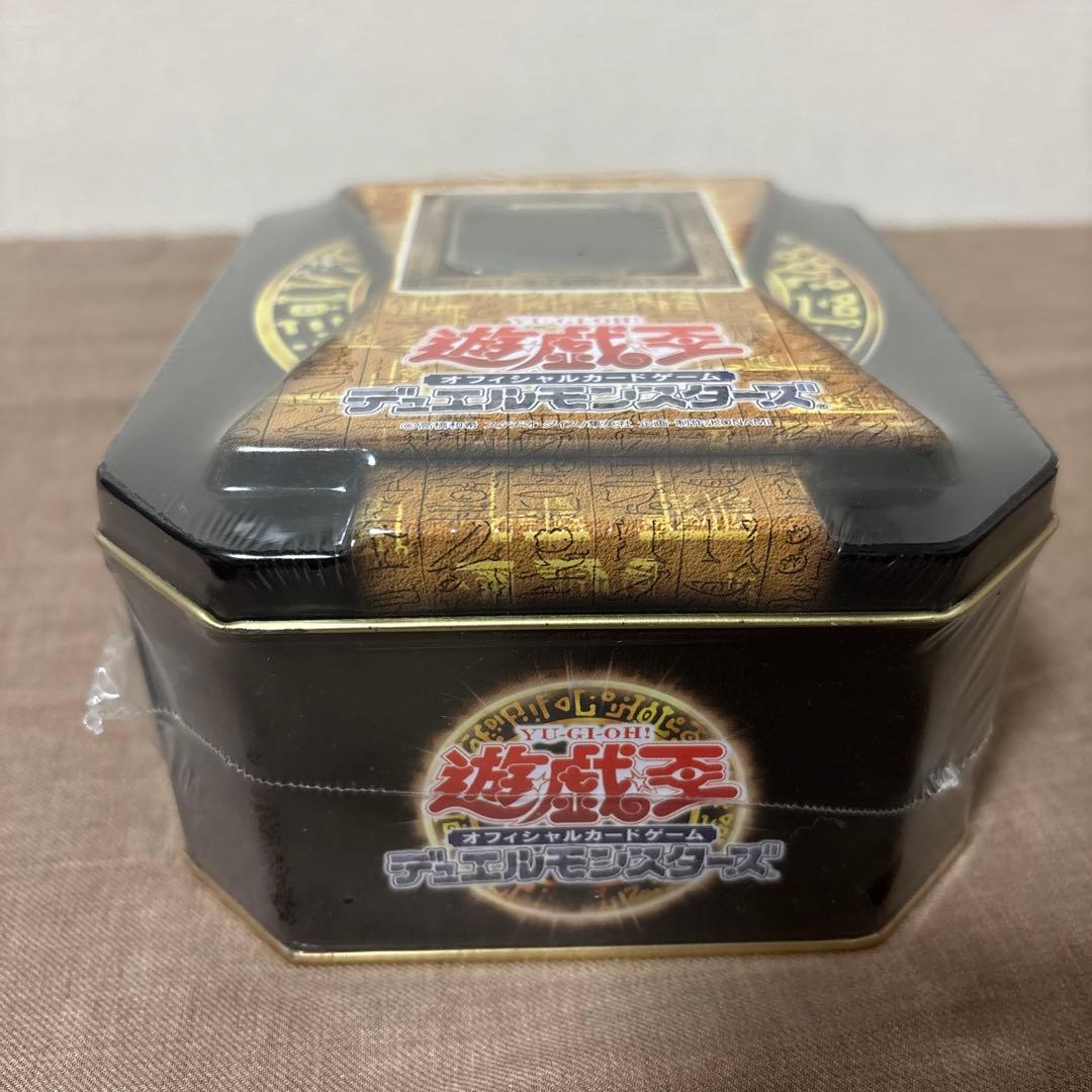 【新品未開封】遊戯王 ブースターパックコレクターズTIN 2005