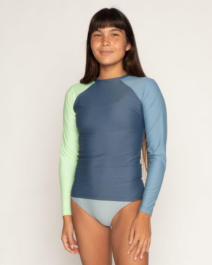 新品　Seea Doheny Rashguard 　XS　シーア　サーフィン　海