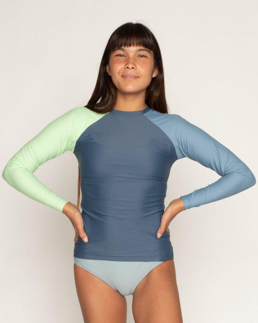 新品　Seea Doheny Rashguard 　XS　シーア　サーフィン　海