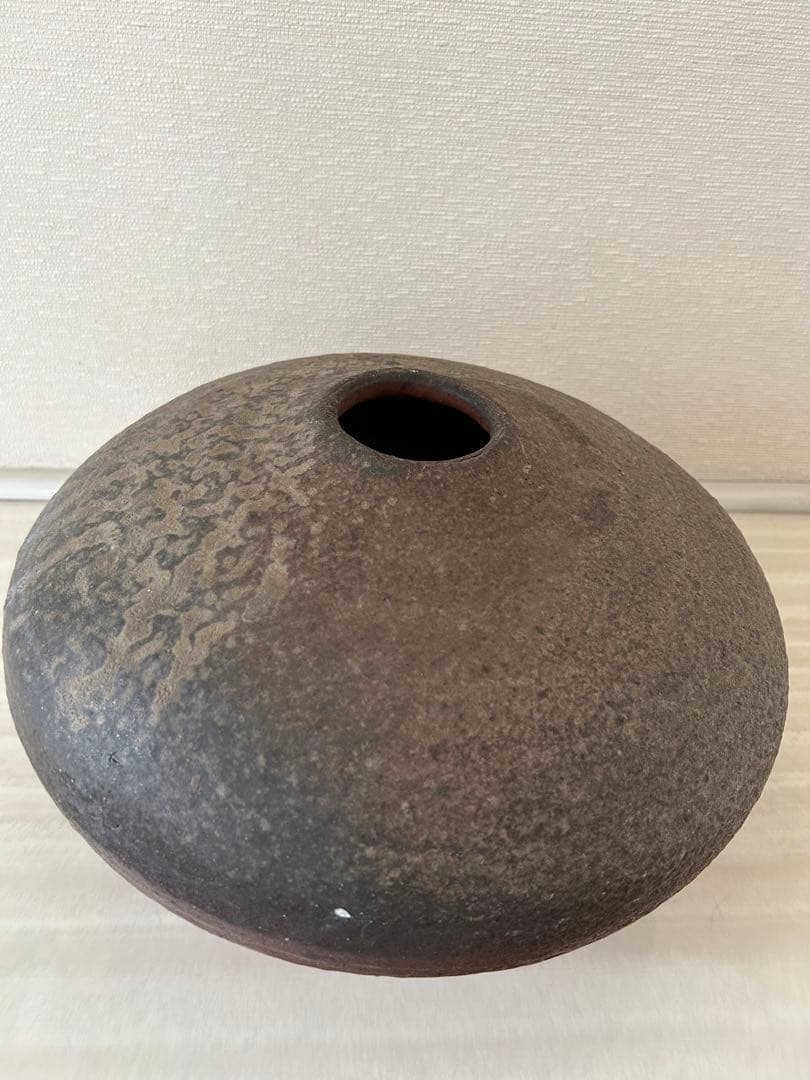 備前焼　藤原紅陽　平壺　花器　サイズ約34×34×20〜23