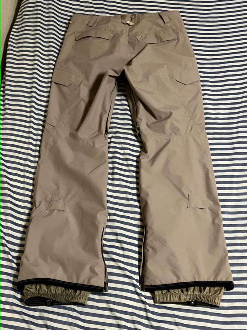 4/10までの出品‼️BURTON メンズ　リザーブ 2L パンツ　Mサイズ