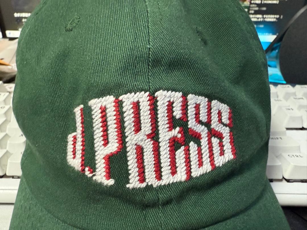 J.PRESSロゴ刺繍 キャップ　緑