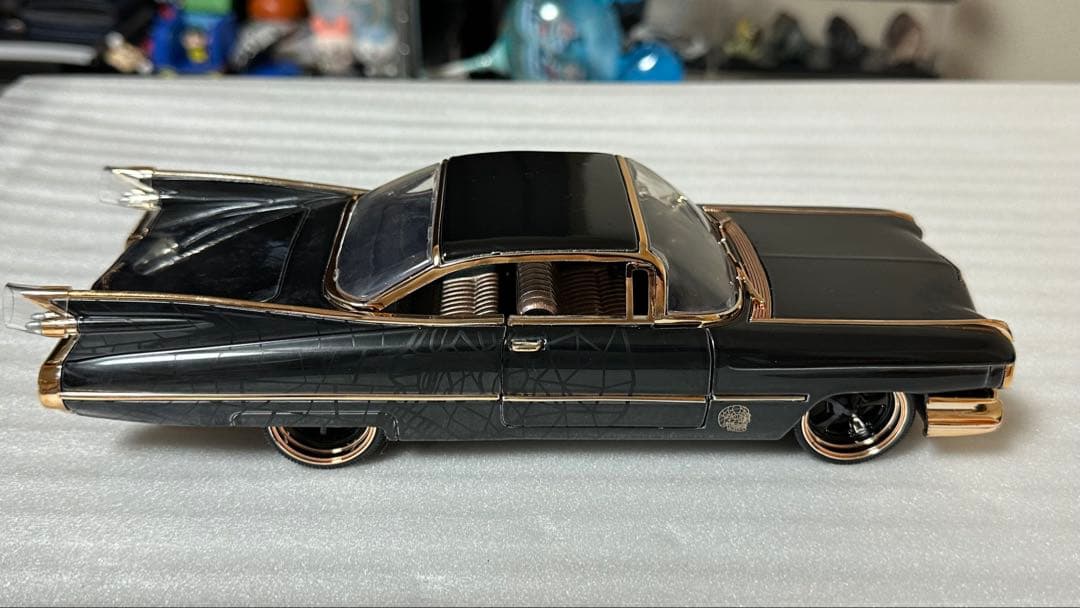 早い者勝ち！美品！1957年型キャデラックとCHEVROLET　BEL　AIR