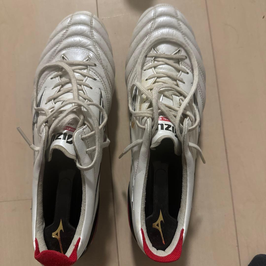 Mizuno Morelia 4サッカーシューズ ホワイト/レッドMIX